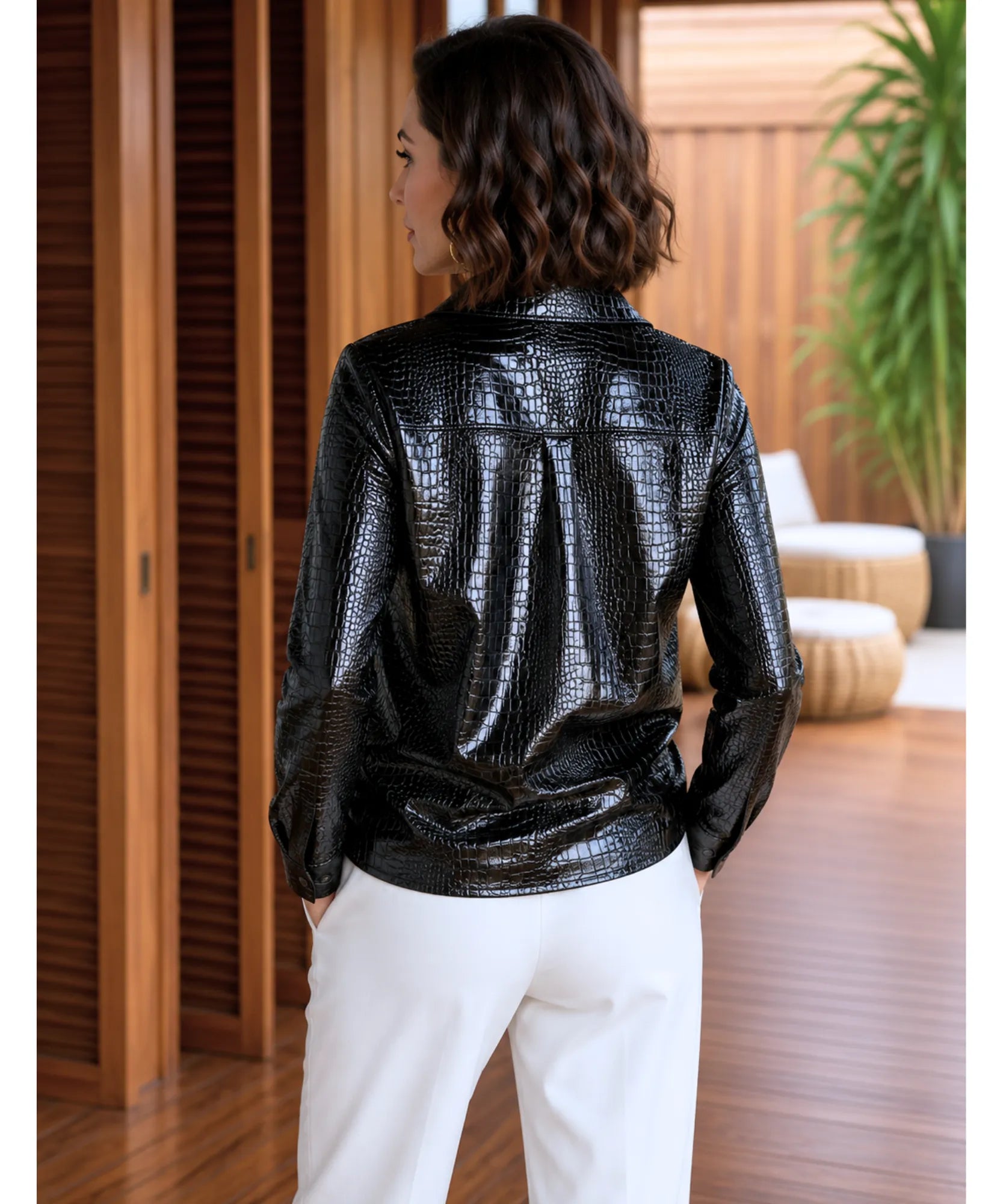 Comprar blusa social feminina couro ecológico textura croco manga longa estruturada elegante preta barato em promoção ANELLIMN
