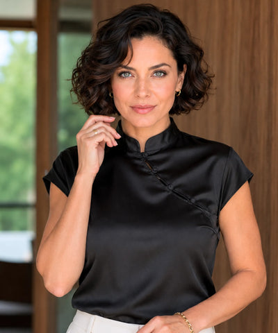 Blusa Social Feminina Gola Alta Cetim Manga Curta Assimetrica com Fechamento Cruzado para Trabalho e Eventos Elegantes