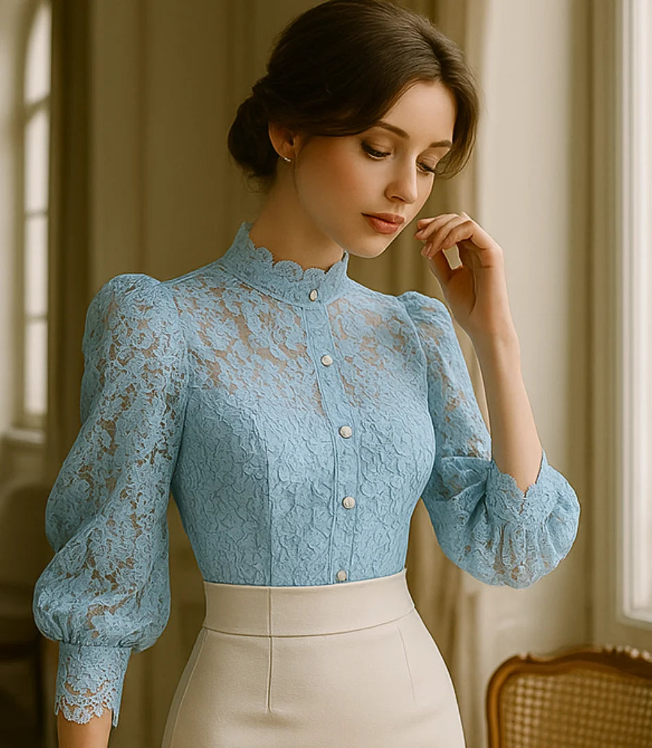 Comprar blusa social feminina renda Azul para looks sofisticados no trabalho ou eventos em promoção Amaro