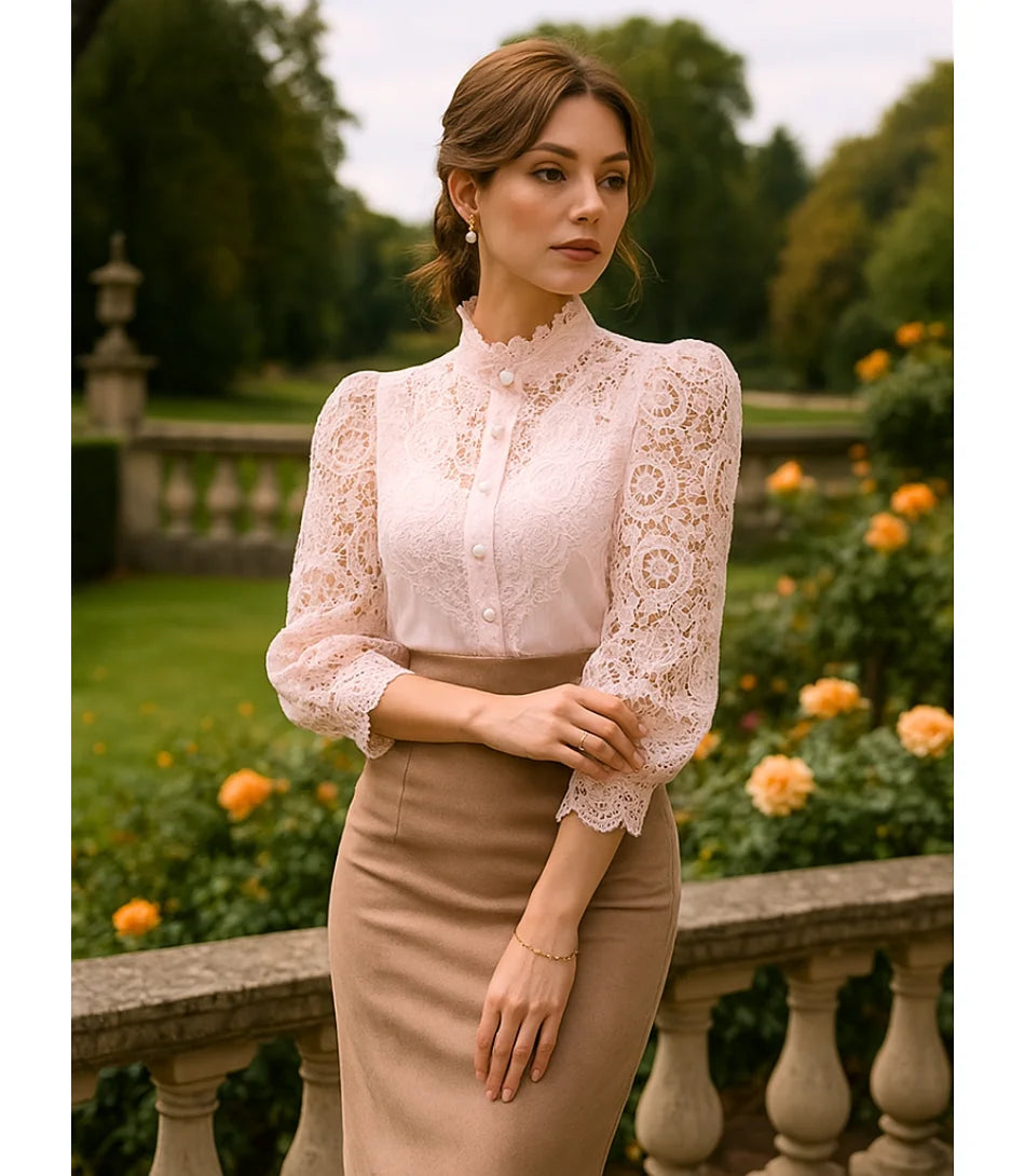 Comprar blusa social feminina renda Rosa para looks sofisticados no trabalho ou eventos em promoção Amaro