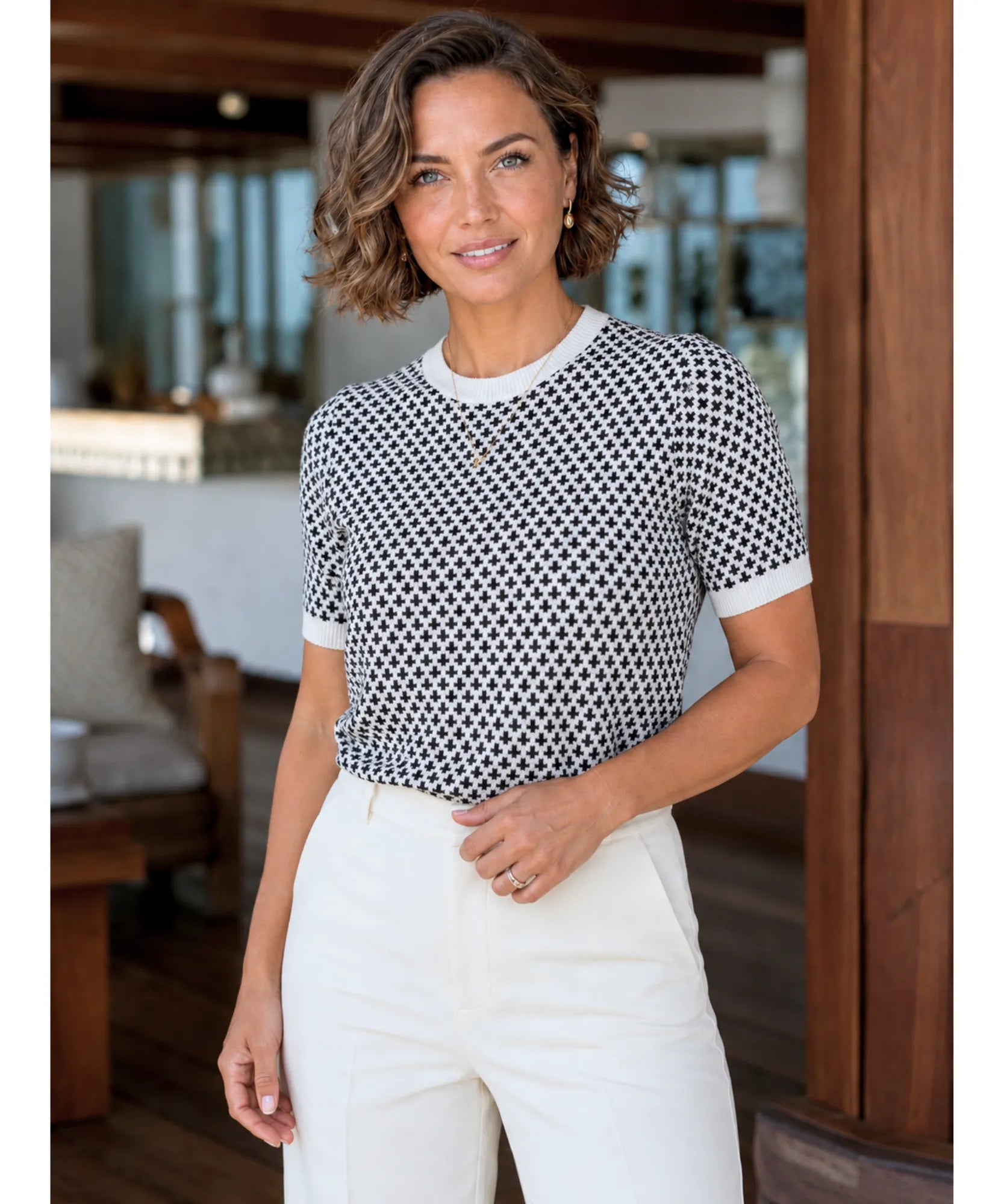 Comprar blusa social feminina tricot canelada quadriculada preta branca elegante manga curta trabalho escritório barato ANELLIMN 