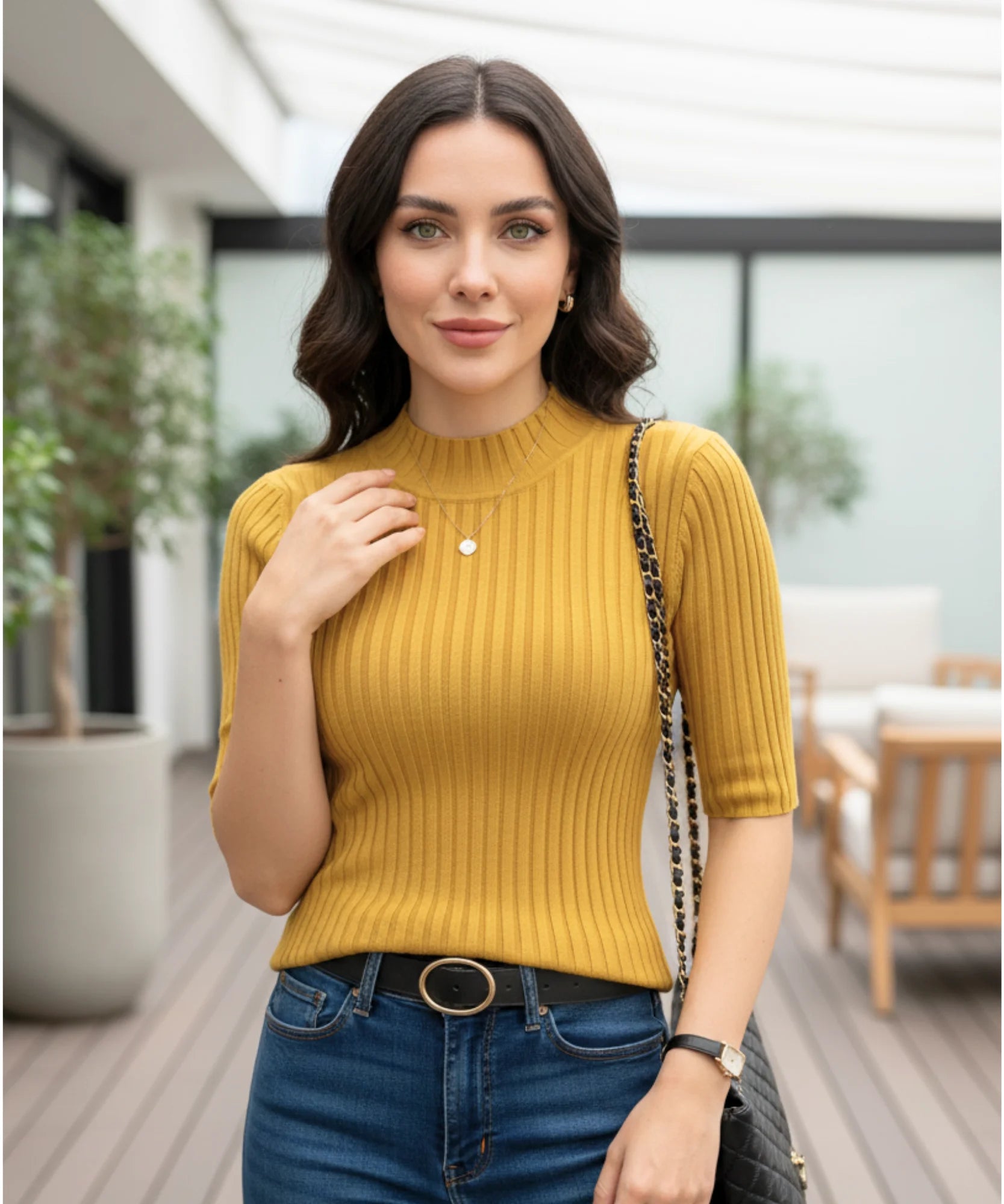 Comprar blusa tricot feminina canelada gola média manga curta segunda pele ajustada básica elástica elegante barato em promoção