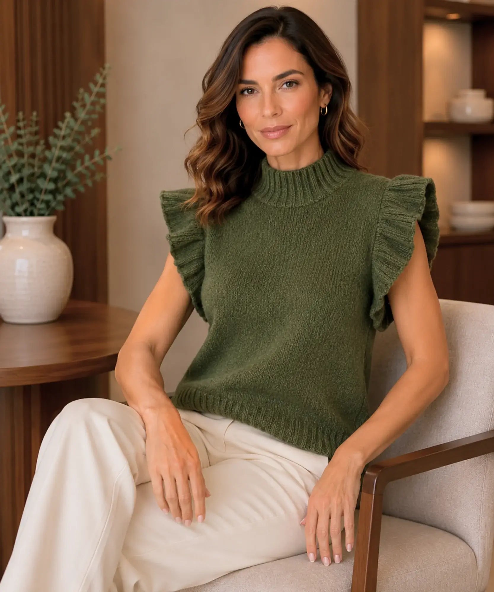 Comprar blusa tricot feminina sem manga babado ombro gola semi alta malha felpuda inverno várias cores barata em promoção ZARA