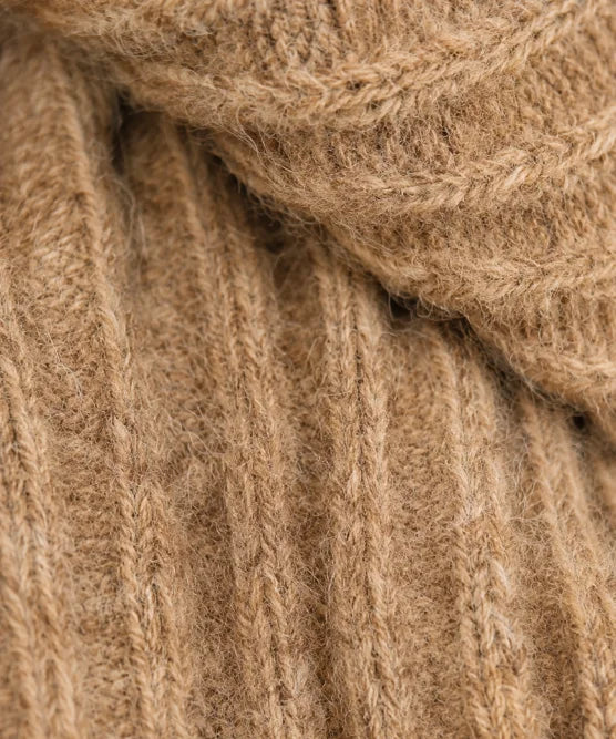 Comprar blusa tricot feminina sem manga babado ombro gola semi alta malha felpuda inverno várias cores barata em promoção ZARA