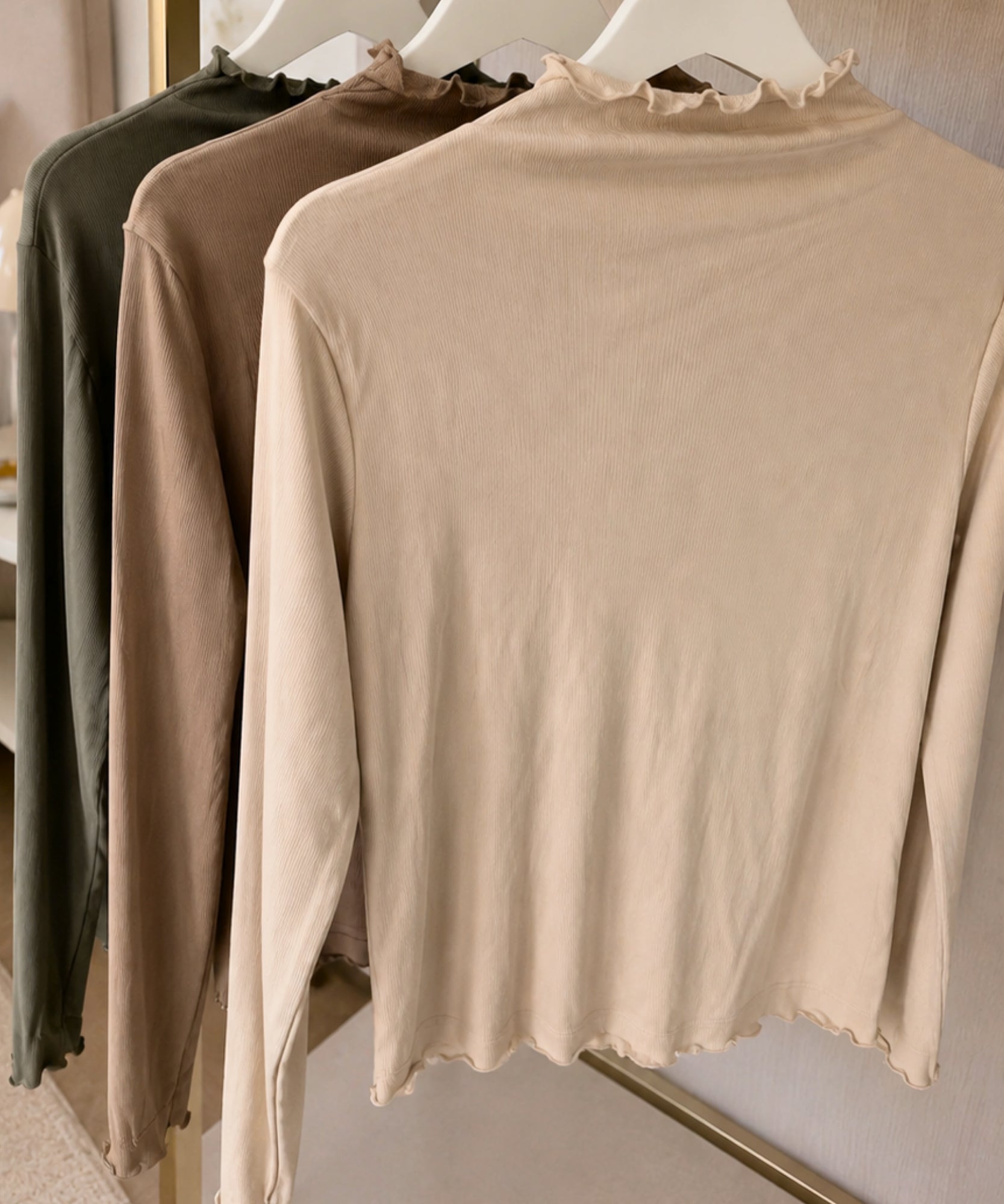 Comprar blusa manga longa malha poliamida gola alta barra ondulada para os dias frios em promoção barato ANELLIMN 