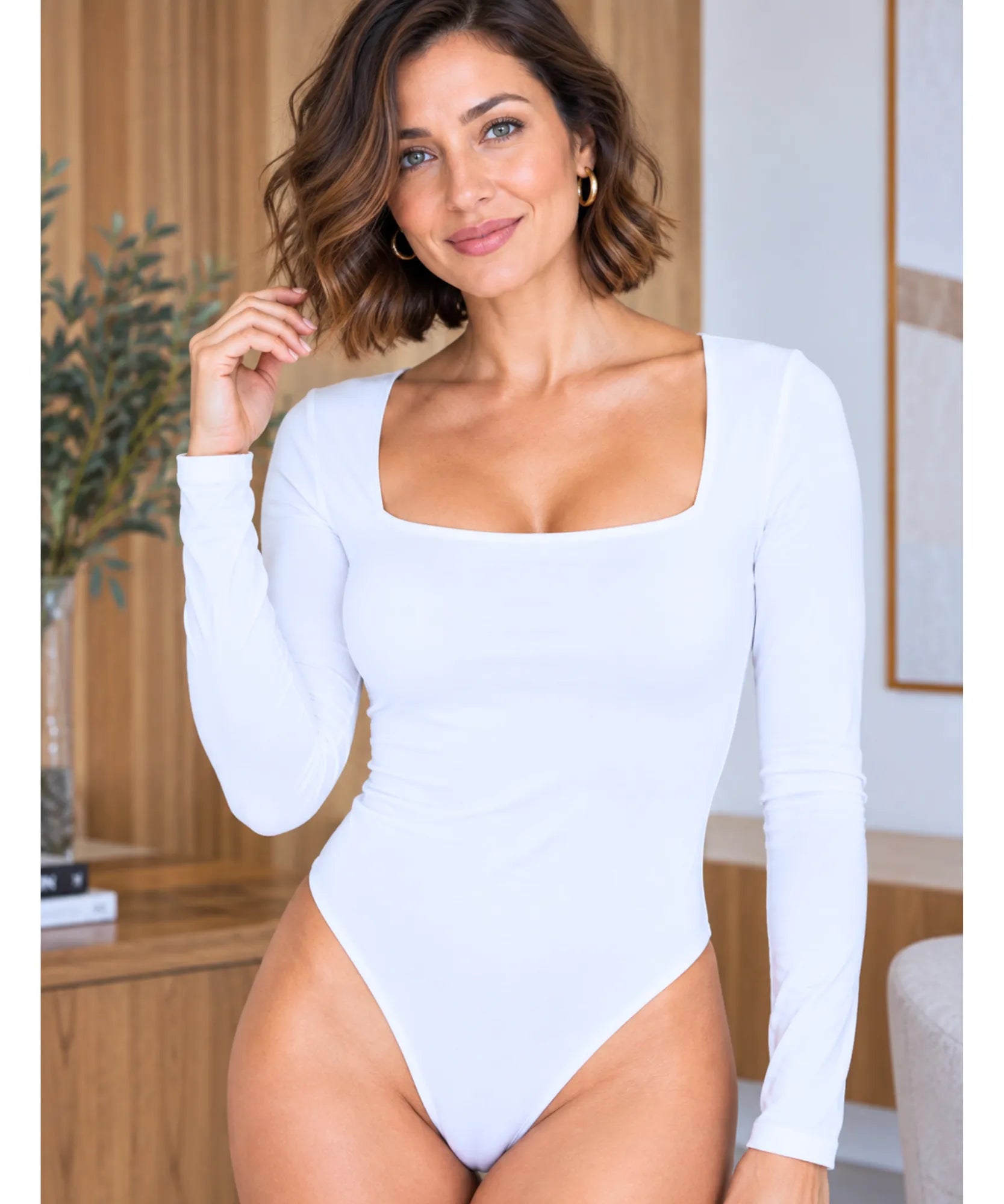 Body manga longa branco feminino de decote quadrado em vista frontal de corpo