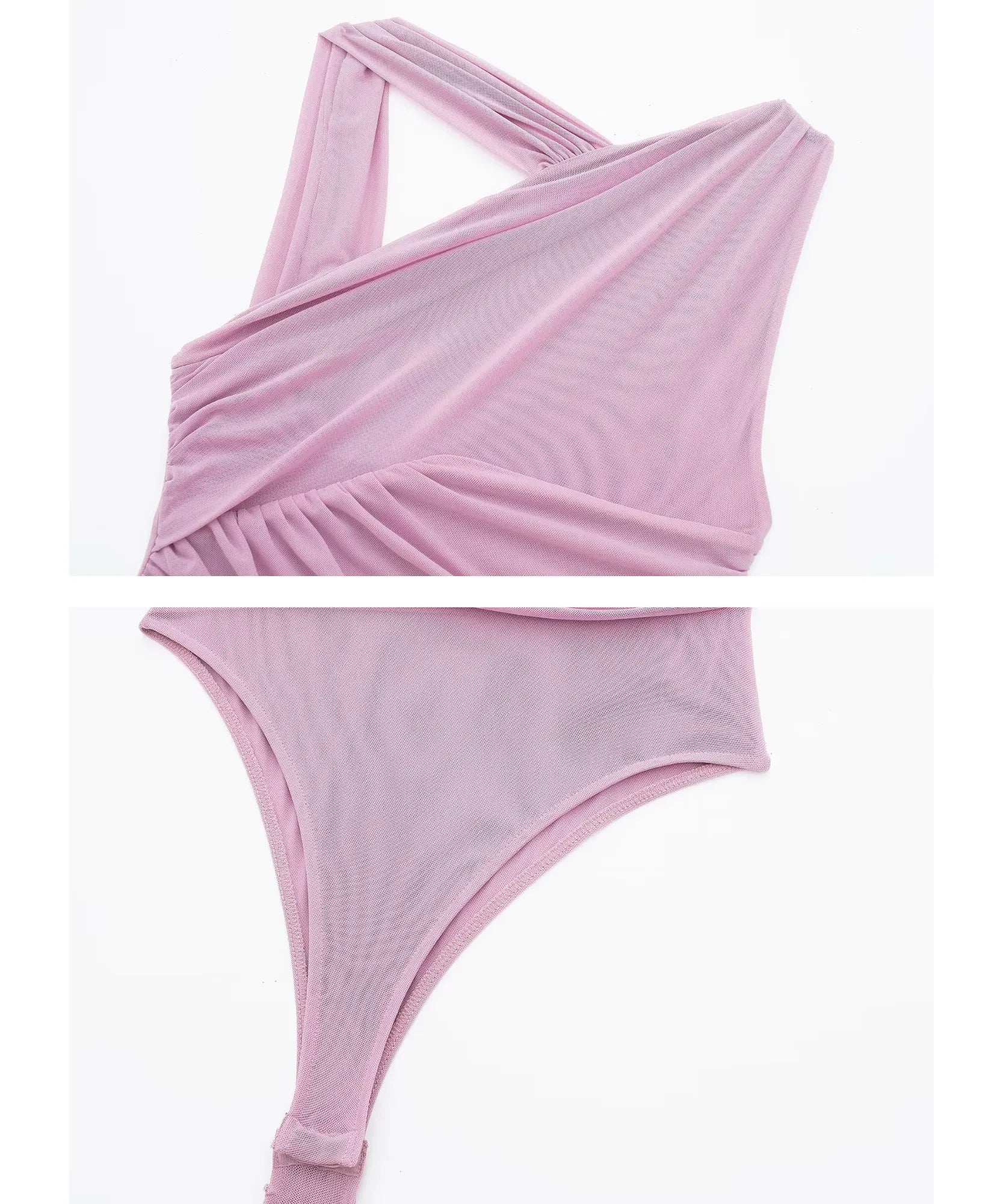 Detalhe do body de tule rosa: alças cruzadas, franzido lateral e recorte fio dental asa delta