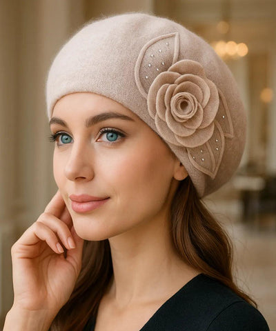 Boina feminina de lã bege com flor bordada para looks sofisticados de inverno com estilo europeu elegante em promoção ANELLIMN
