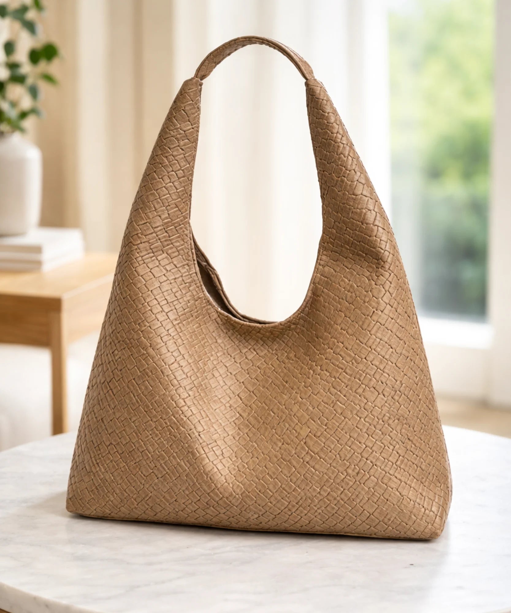 Comprar bolsa feminina média textura trançada hobo com alça ombro espaçosa barato ou em promoção