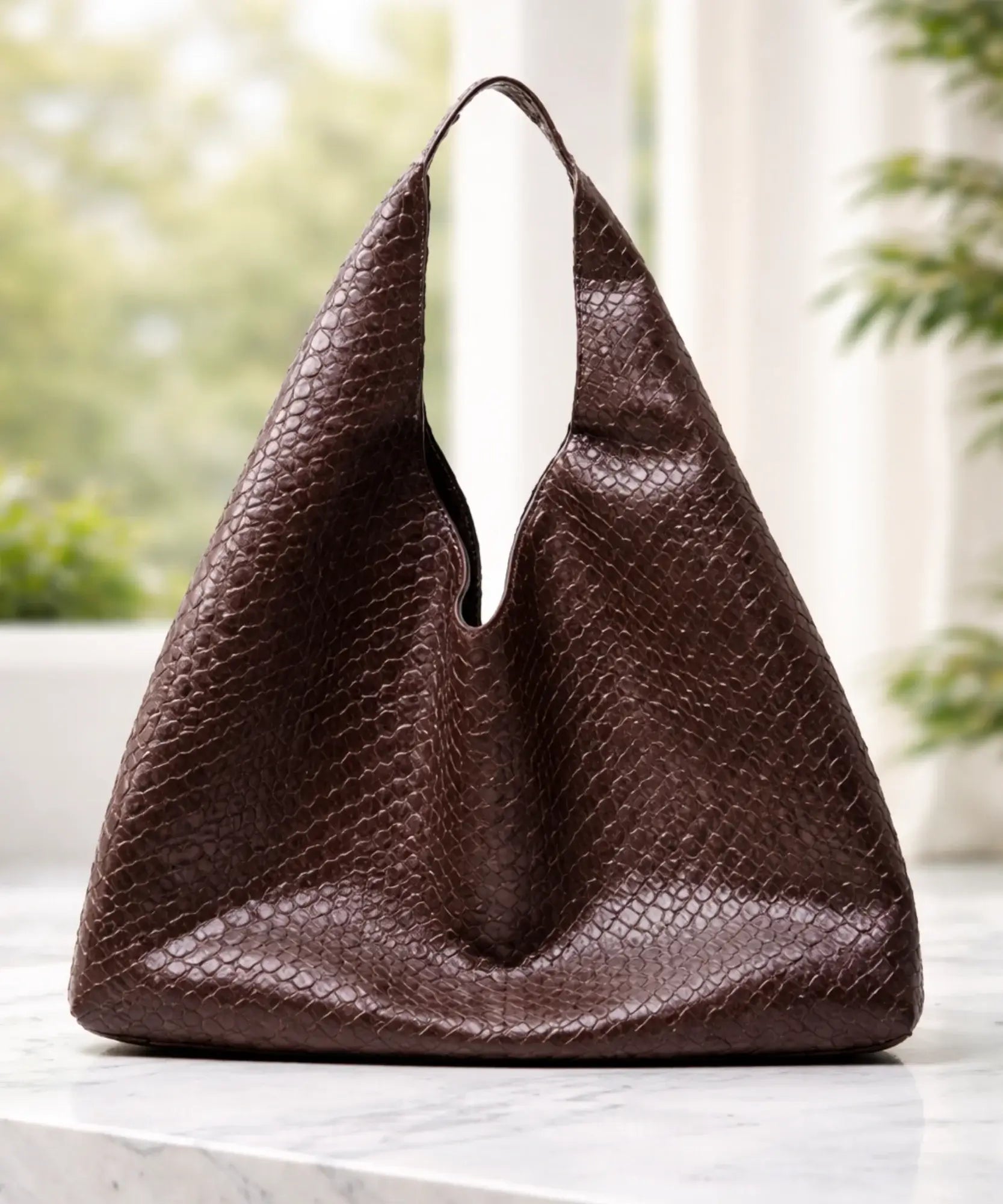 Comprar bolsa feminina média textura trançada hobo com alça ombro espaçosa barato ou em promoção