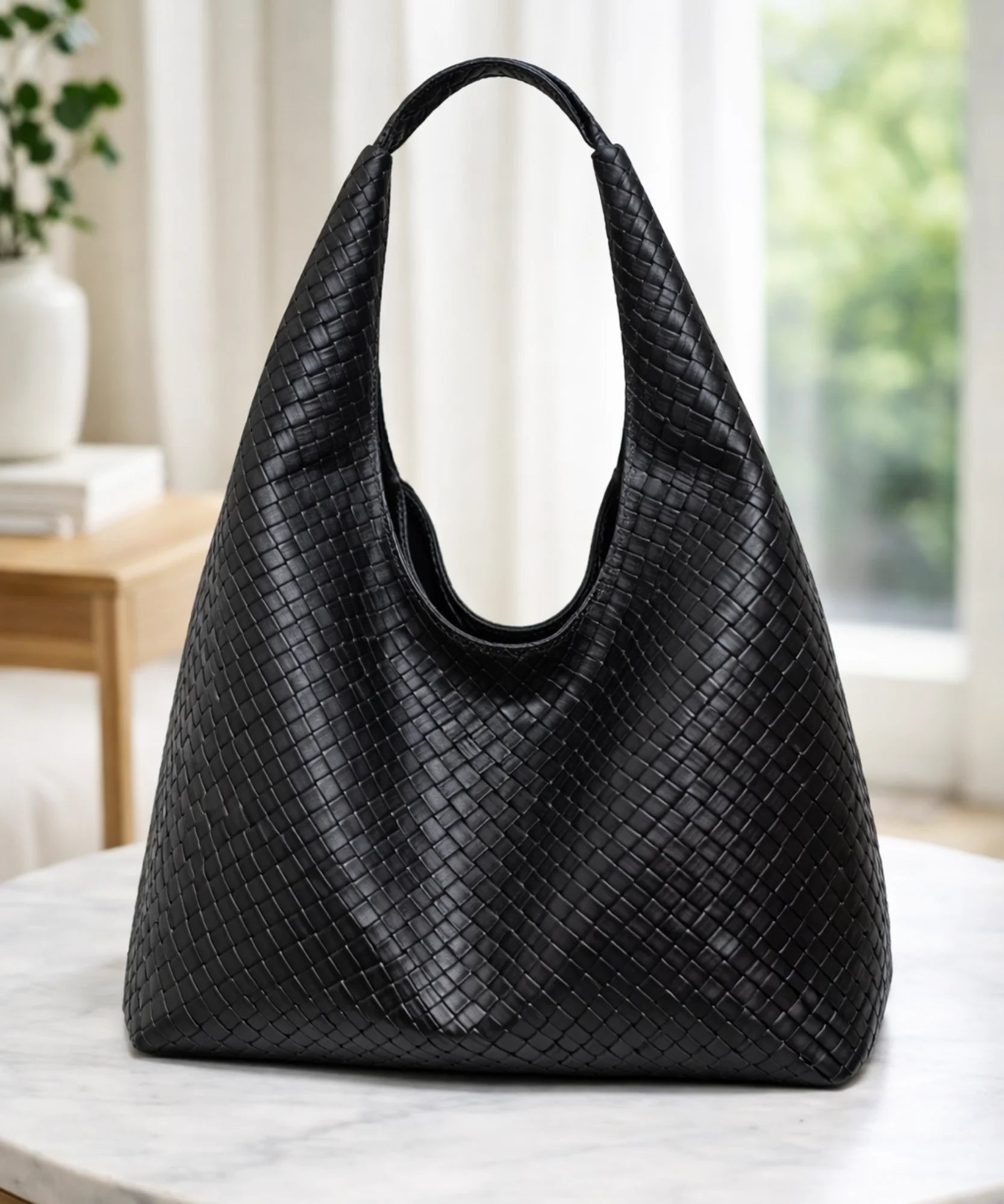 Comprar bolsa feminina média textura trançada hobo com alça ombro espaçosa barato ou em promoção