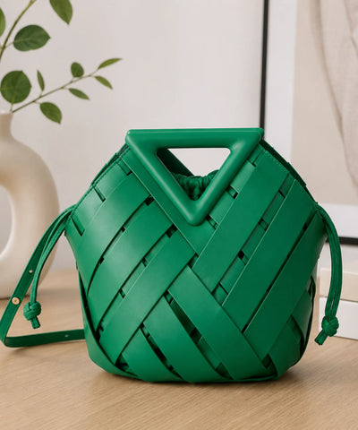 Bolsa feminina trançada verde still com alça transversal