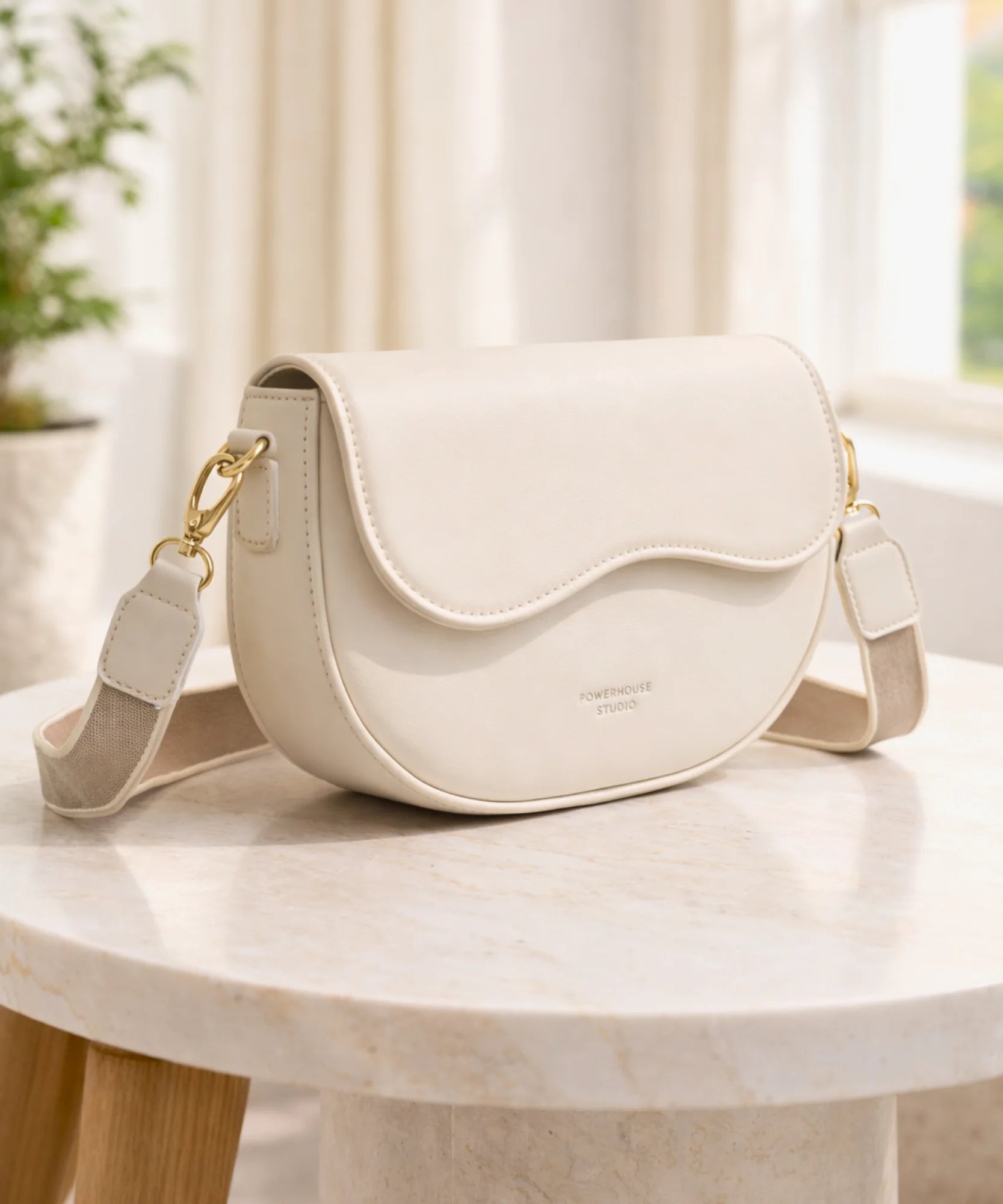 Bolsa transversal feminina couro sintético meia lua com alça larga ajustável look casual comprar barato ANELLIMN