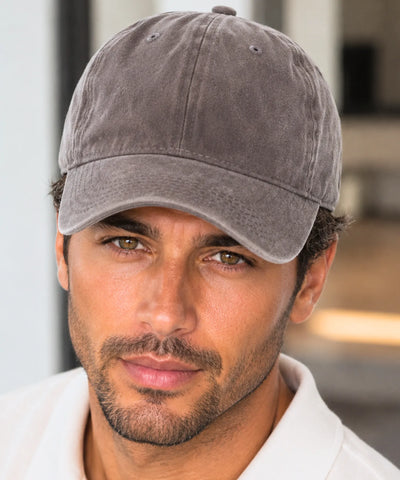 Boné masculino dad hat marrom estonado visto de frente
