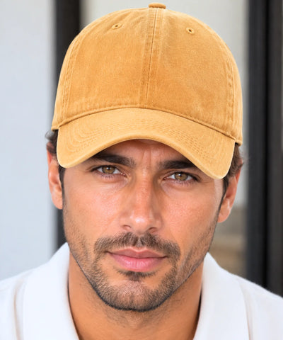 Boné masculino dad hat amarelo mostarda visto de frente