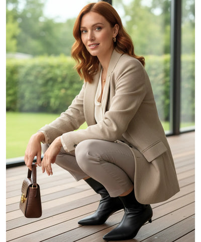 Comprar bota bico fino feminina cano médio couro sintético salto baixo elegante promoção VIZZANO