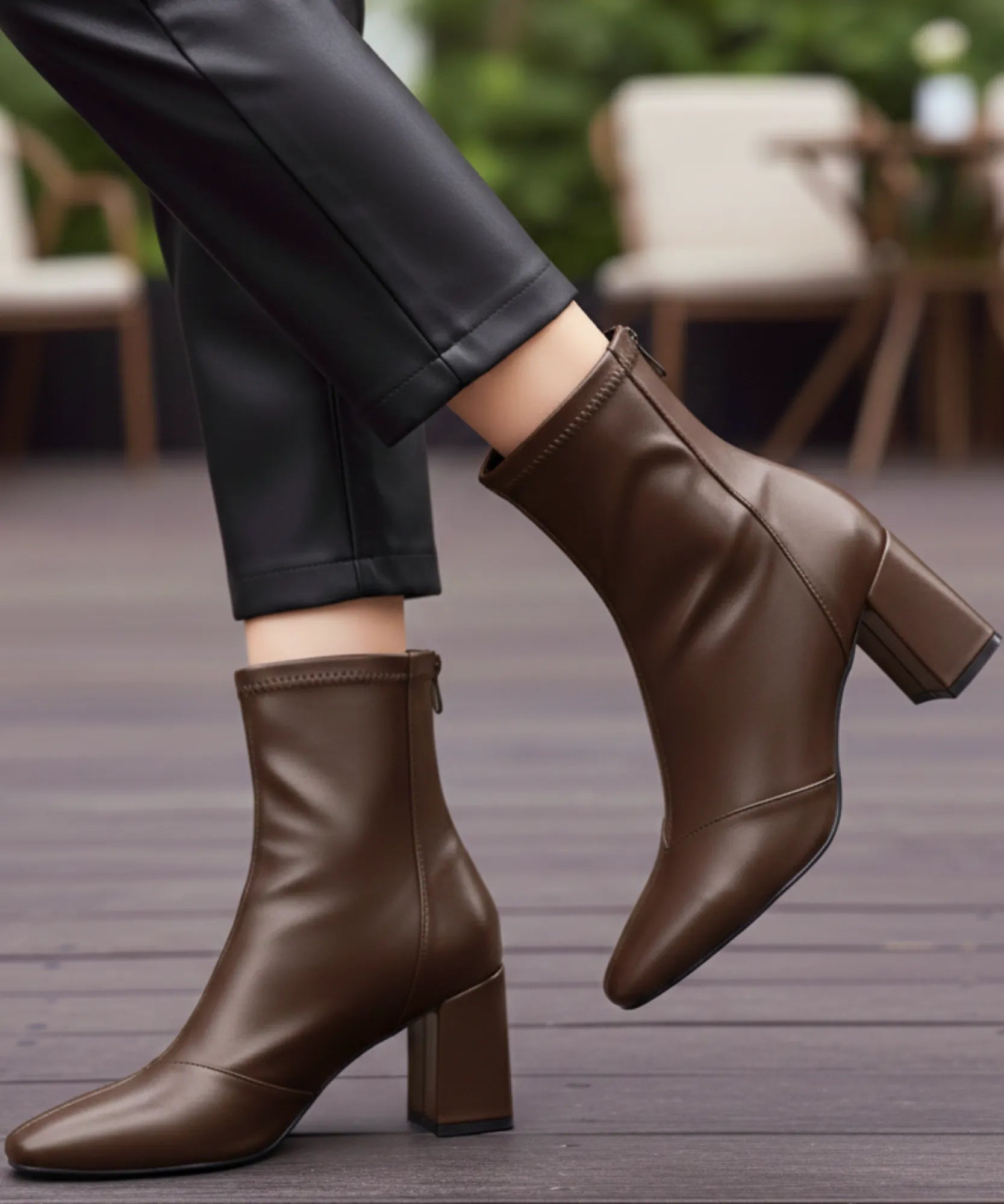 Comprar bota bico quadrado feminina couro elástico salto bloco 7cm zíper metal sola borracha promoção AREZZO