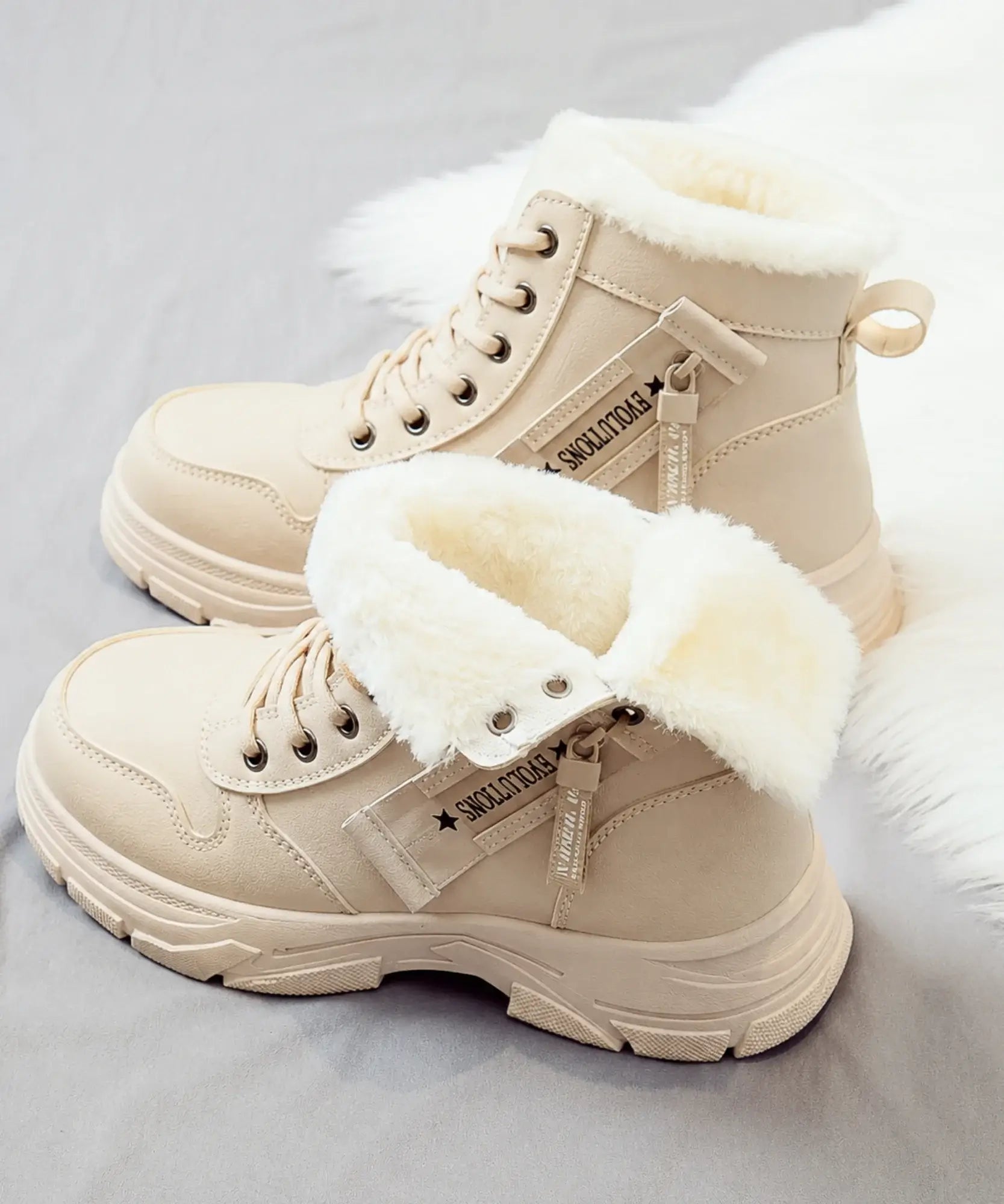Comprar bota cano curto feminina couro sintético forro pelinho inverno plataforma com zíper lateral barata