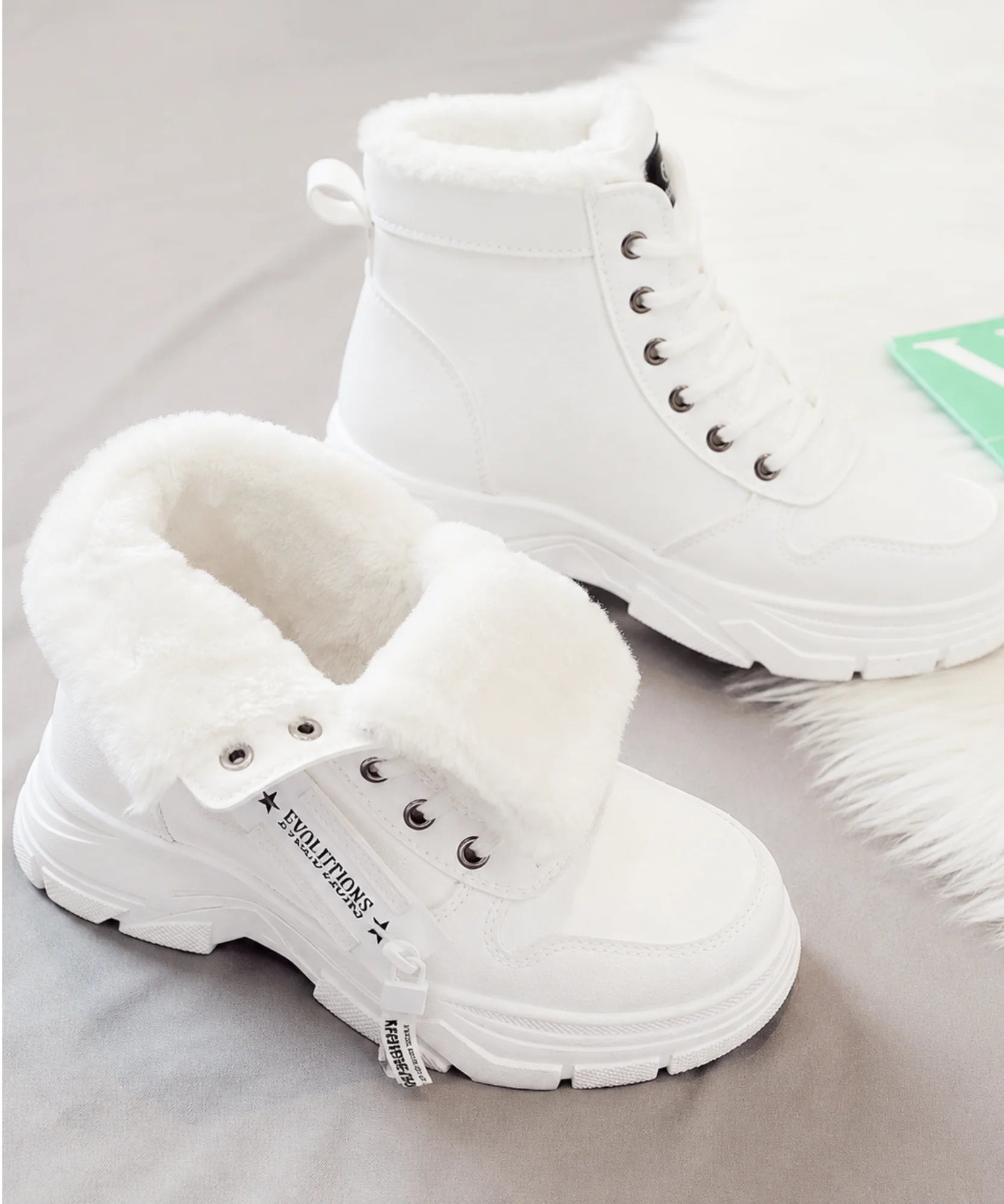 Comprar bota cano curto feminina couro sintético forro pelinho inverno plataforma com zíper lateral barata