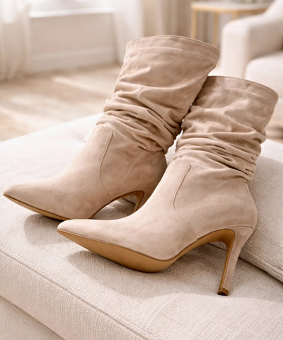 Comprar bota cano medio feminina salto fino bico fino suede franzida barato ou em promoção