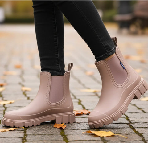  Comprar bota chelsea feminina impermeável cano curto solado tratorado confortável casual trabalho barato promoção