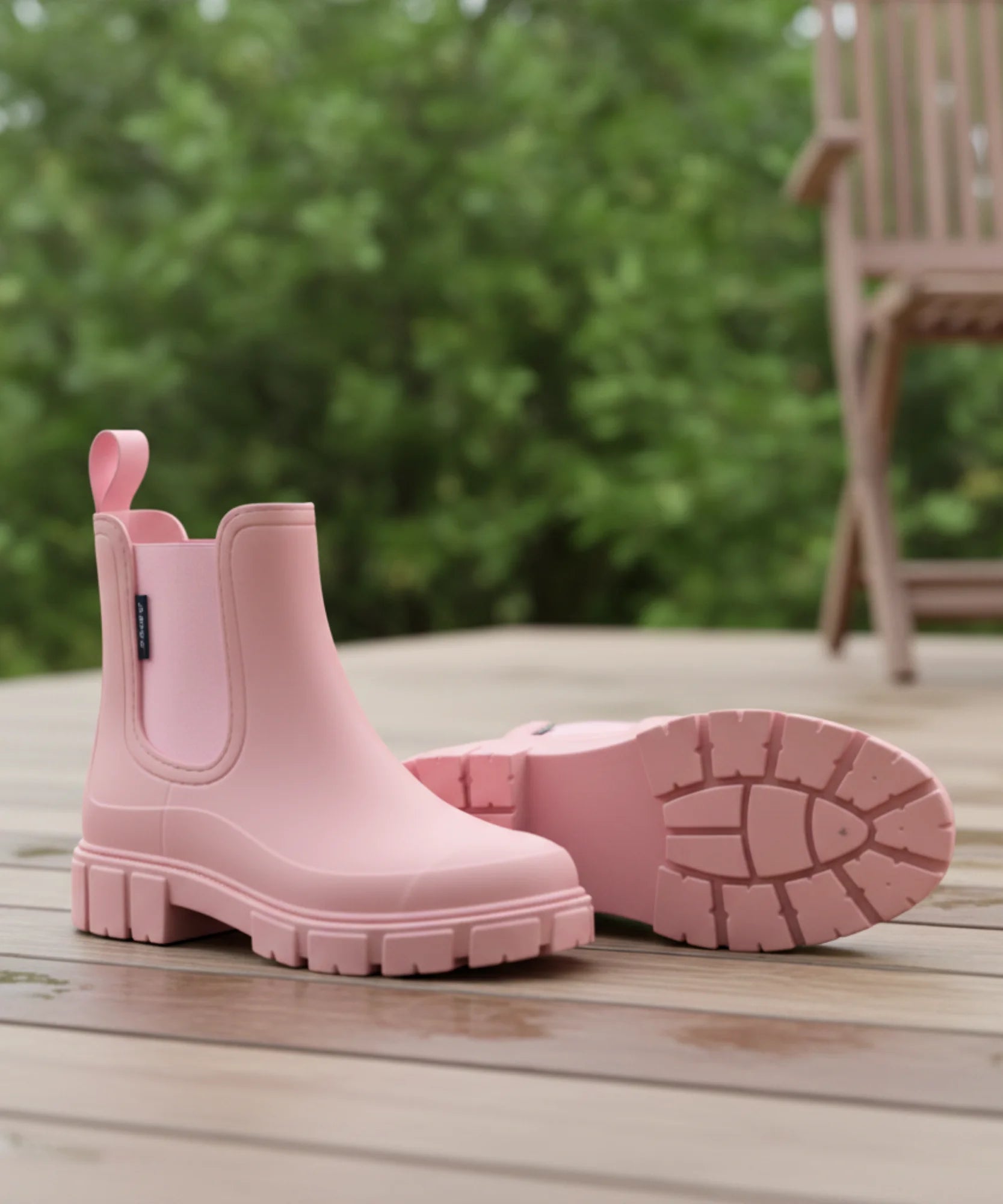  Comprar bota chelsea feminina impermeável cano curto solado tratorado confortável casual trabalho barato promoção