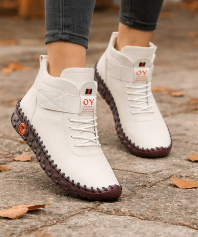 Comprar bota feminina cano curto couro sintético com forro pelúcia e velcro barato ou em promoção