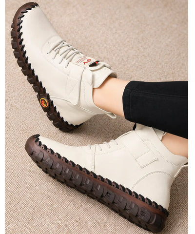 Comprar bota feminina cano curto couro sintético com forro pelúcia e velcro barato ou em promoção