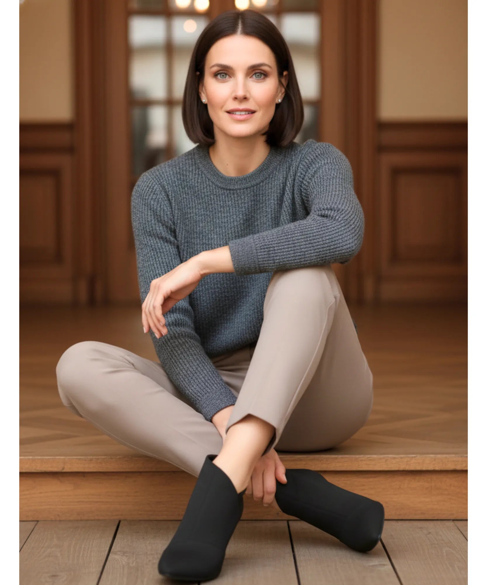 Comprar bota feminina cano curto com salto fino e bico elegante para looks urbanos sofisticados barato AREZZO