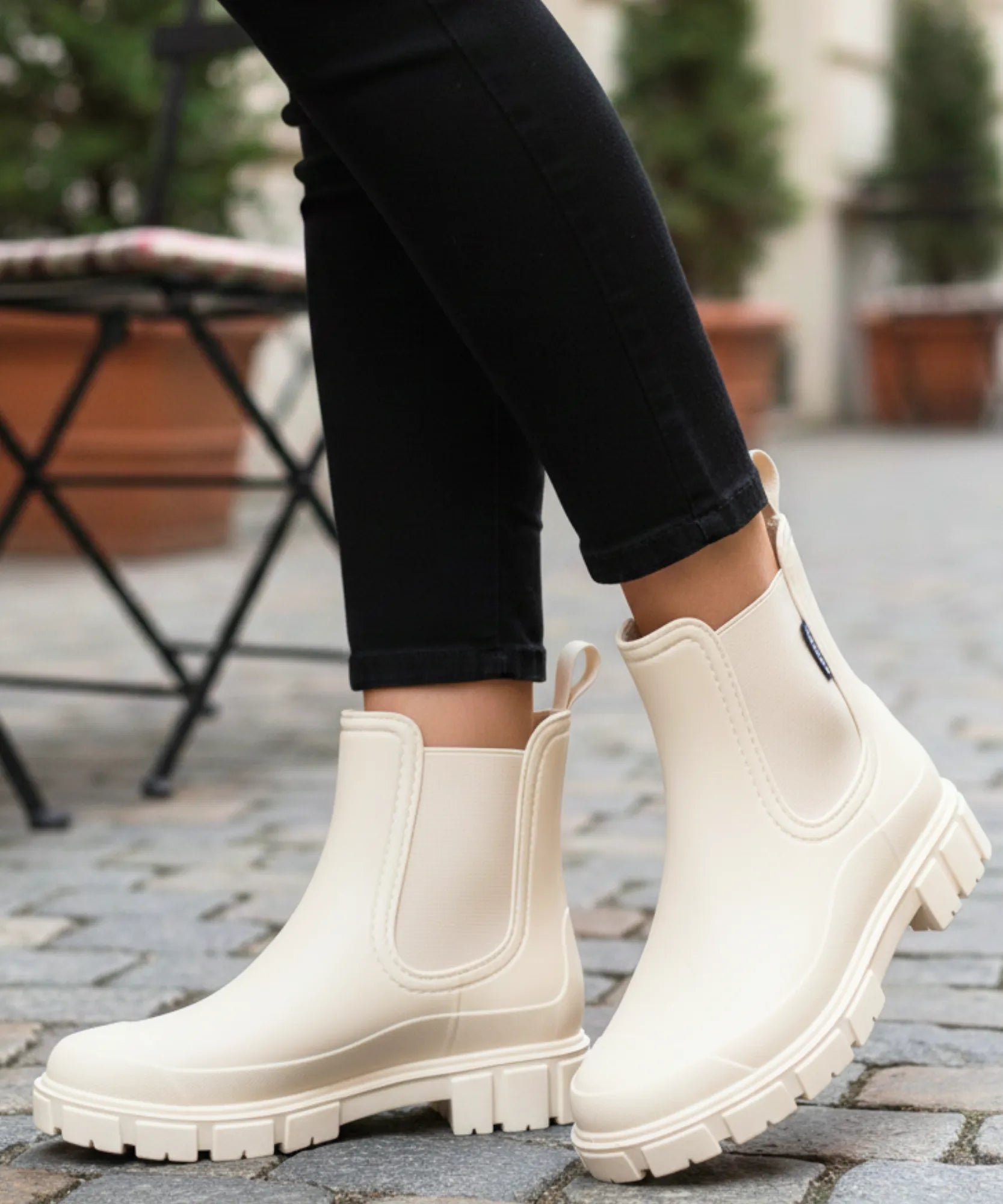 Comprar bota chelsea feminina impermeável PVC solado tratorado antiderrapante forro respirável em promoção ANELLIMN