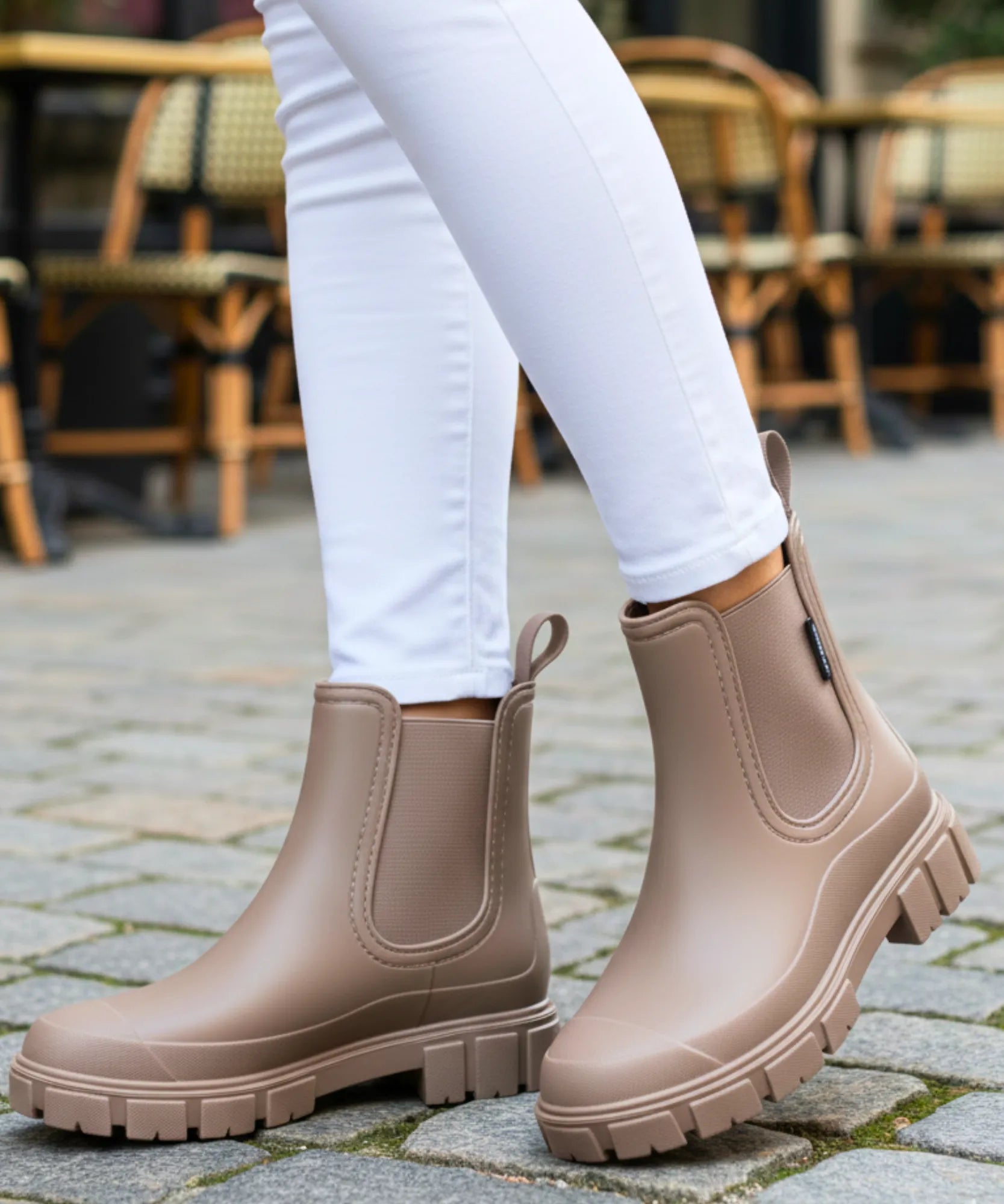 Comprar bota chelsea feminina impermeável PVC solado tratorado antiderrapante forro respirável em promoção ANELLIMN