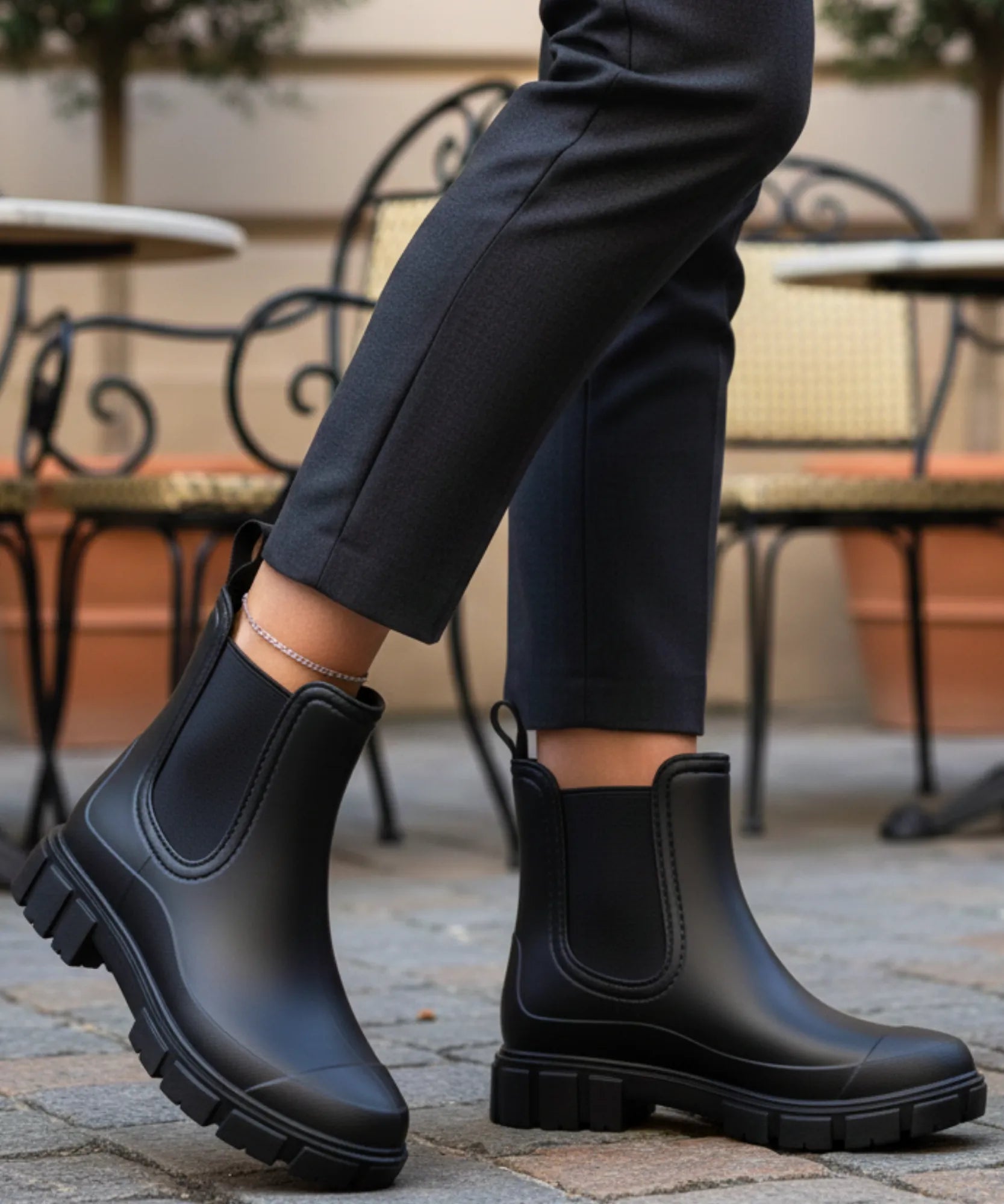 Comprar bota chelsea feminina impermeável PVC solado tratorado antiderrapante forro respirável em promoção ANELLIMN