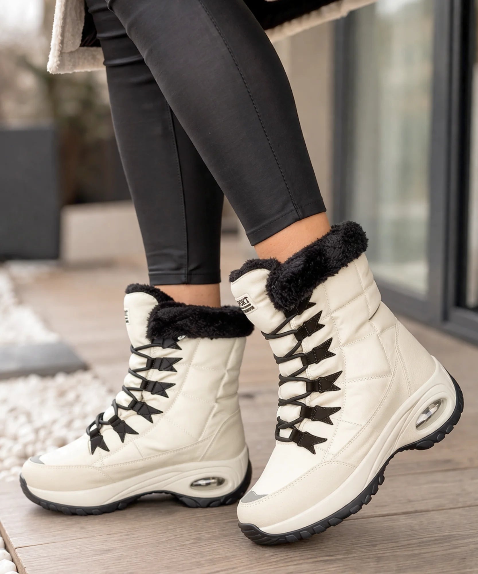 Comprar bota feminina inverno impermeável forro peluciado antiderrapante neve barato promoção frete grátis