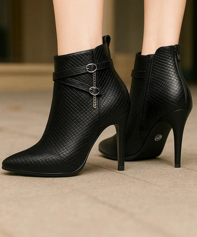 Comprar bota feminina salto fino bico fino preto texturizada elegante para looks sofisticados e eventos em promoção AREZZO 

