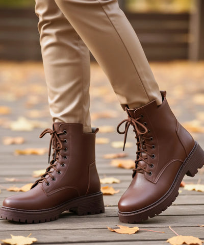 Comprar bota feminina tratorada de couro legítimo com solado robusto e cano curto para estilo urbano com conforto ANELLIMN