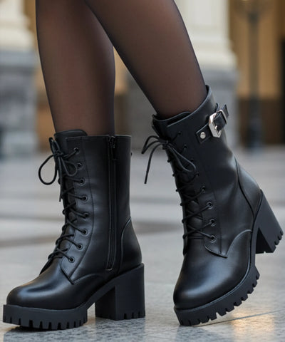 Comprar bota feminina tratorada forrada coturno com salto grosso e cano alto para inverno com conforto térmico e estilo urbano em promoção  VIA MARTE
