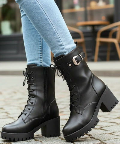 Comprar bota feminina tratorada forrada coturno com salto grosso e cano alto para inverno com conforto térmico e estilo urbano em promoção  VIA MARTE