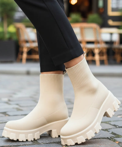 Comprar Bota feminina tratorada knit para inverno urbano com conforto térmico, cano médio elástico e solado antiderrapante promoção AREZZO