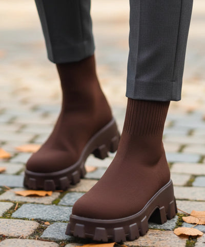 Comprar Bota feminina tratorada knit para inverno urbano com conforto térmico, cano médio elástico e solado antiderrapante promoção AREZZO