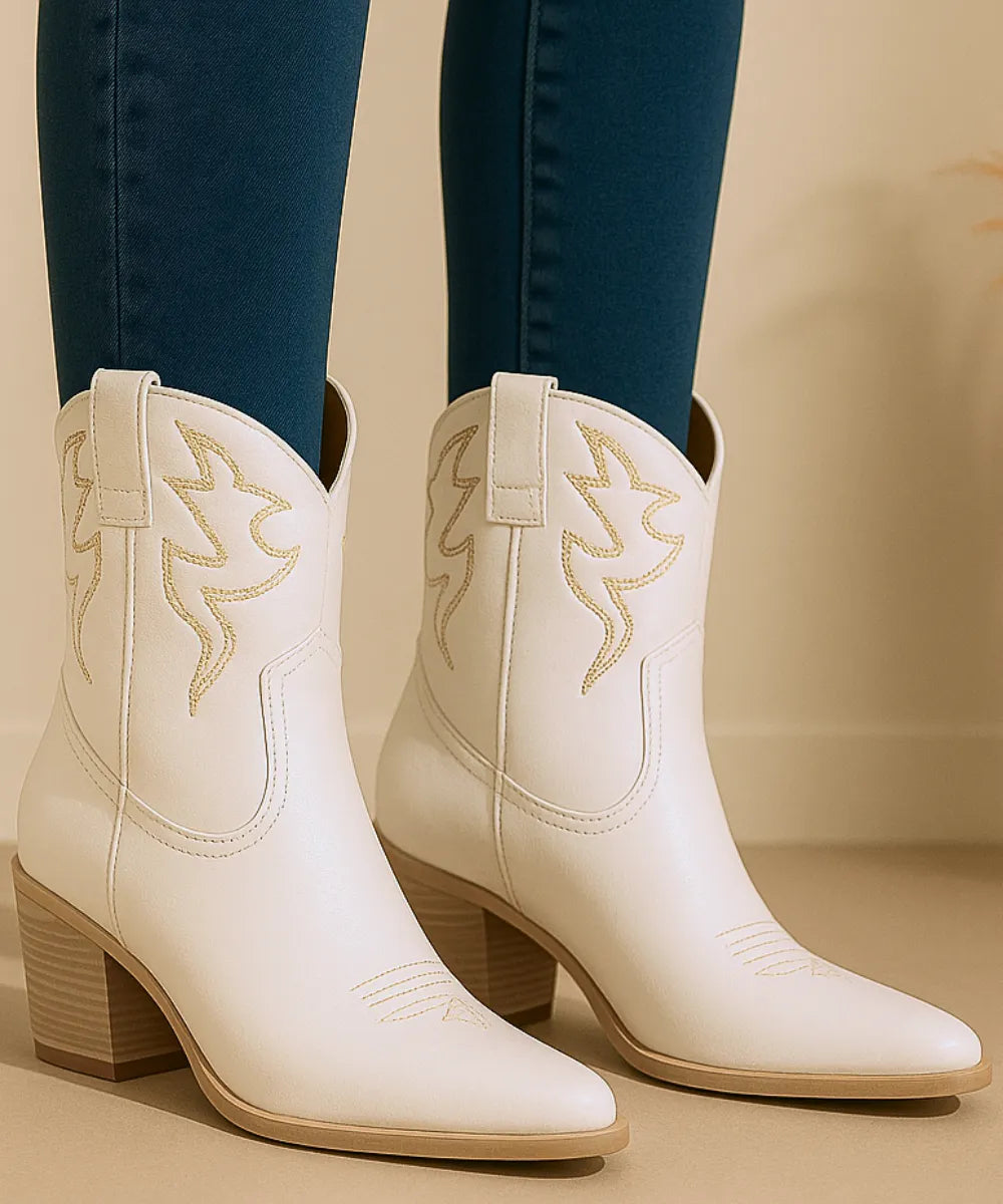 Comprar bota texana branco preto cano curto com salto grosso confortável e bico fino em couro em promoção AREZZO 

