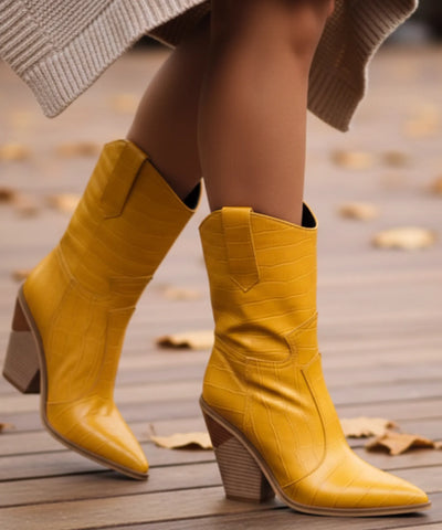 Comprar bota texana feminina country cano médio com bico fino barato VIA MARTE