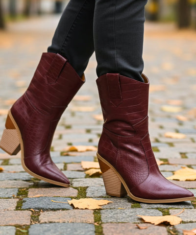 Comprar bota texana feminina country cano médio com bico fino barato VIA MARTE