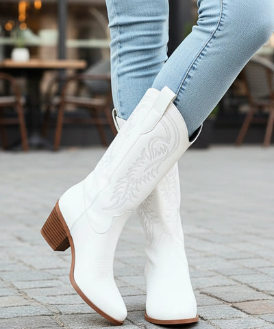 Comprar bota texana feminina cano médio bordado western couro sintético salto bloco bico fino promoção AREZZO