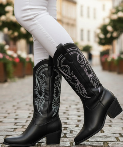 Comprar bota texana feminina cano médio bordado western couro sintético salto bloco bico fino promoção AREZZO