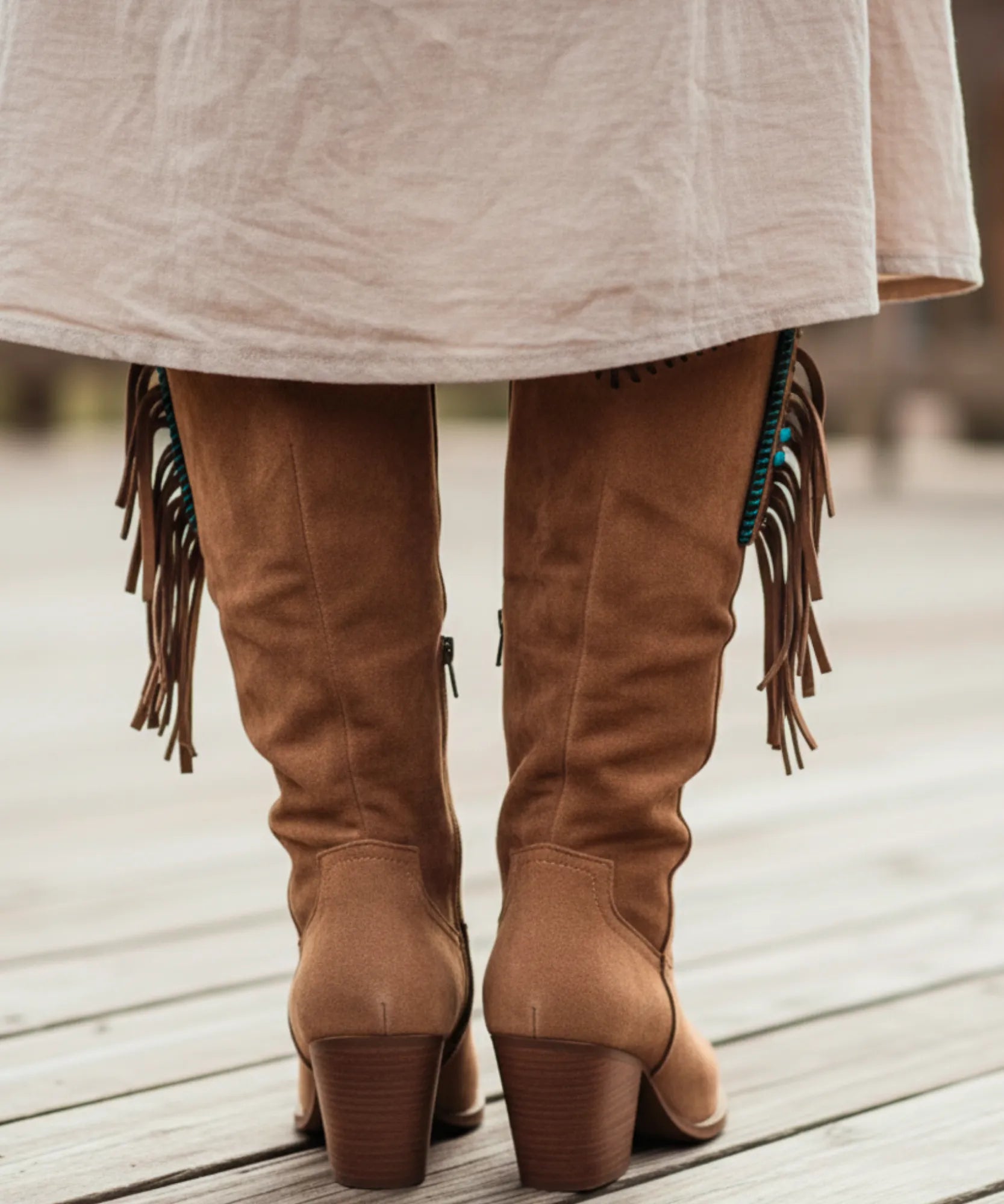 Comprar bota texana feminina com franjas e salto bloco estilo country confortável e elegante em oferta exclusiva barato VIZZANO