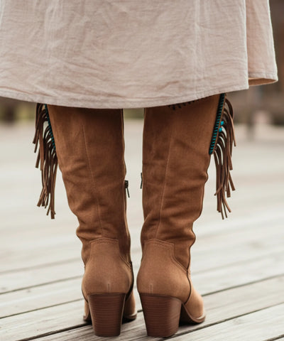 Comprar bota texana feminina com franjas e salto bloco estilo country confortável e elegante em oferta exclusiva barato VIZZANO