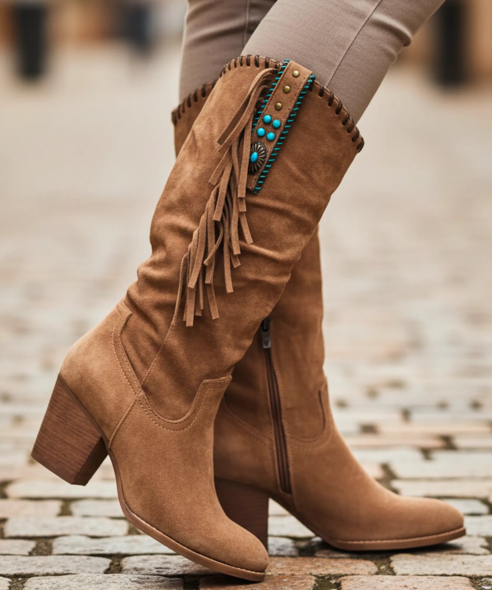 Comprar bota texana feminina com franjas e salto bloco estilo country confortável e elegante em oferta exclusiva barato VIZZANO