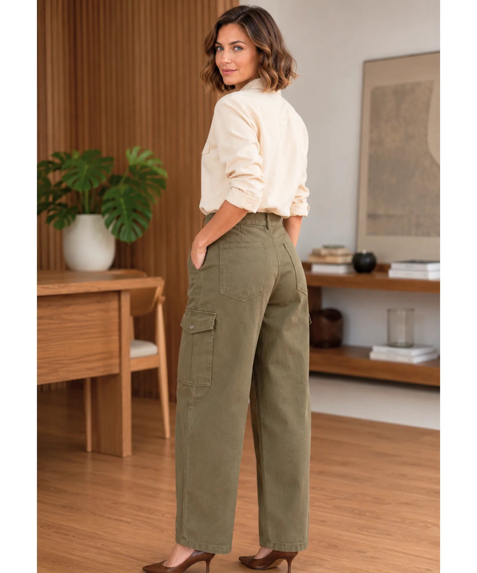 Calça Cargo Feminina Sarja Baggy Bolso Lateral Recortes Anatômicos barato promoção ANELLIMN
