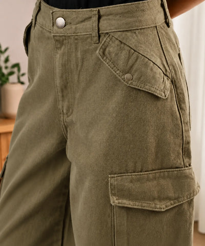Calça Cargo Feminina Sarja Baggy Bolso Lateral Recortes Anatômicos barato promoção ANELLIMN