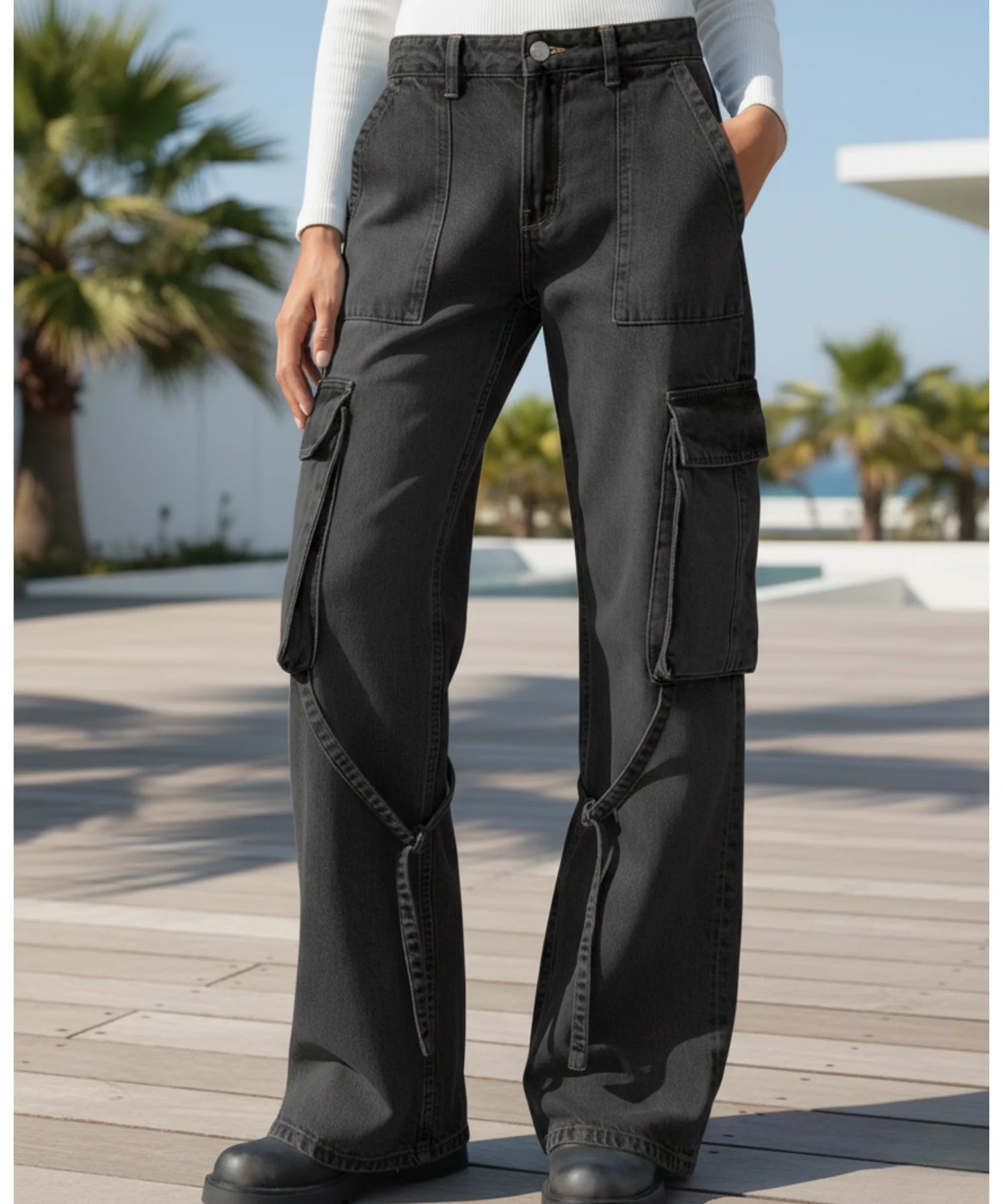 Comprar calça cargo jeans feminina wide leg cintura baixa bolsos laterais barata ou em promoção